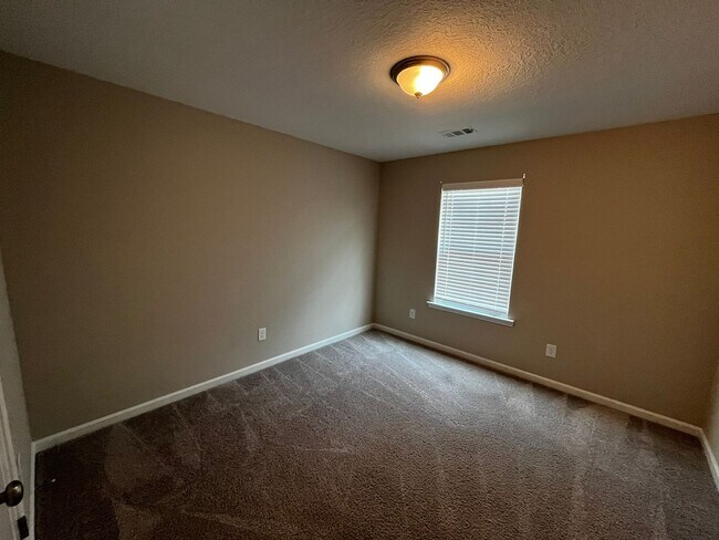 Building Photo - Stunning New Construction in the Heart of Columbus