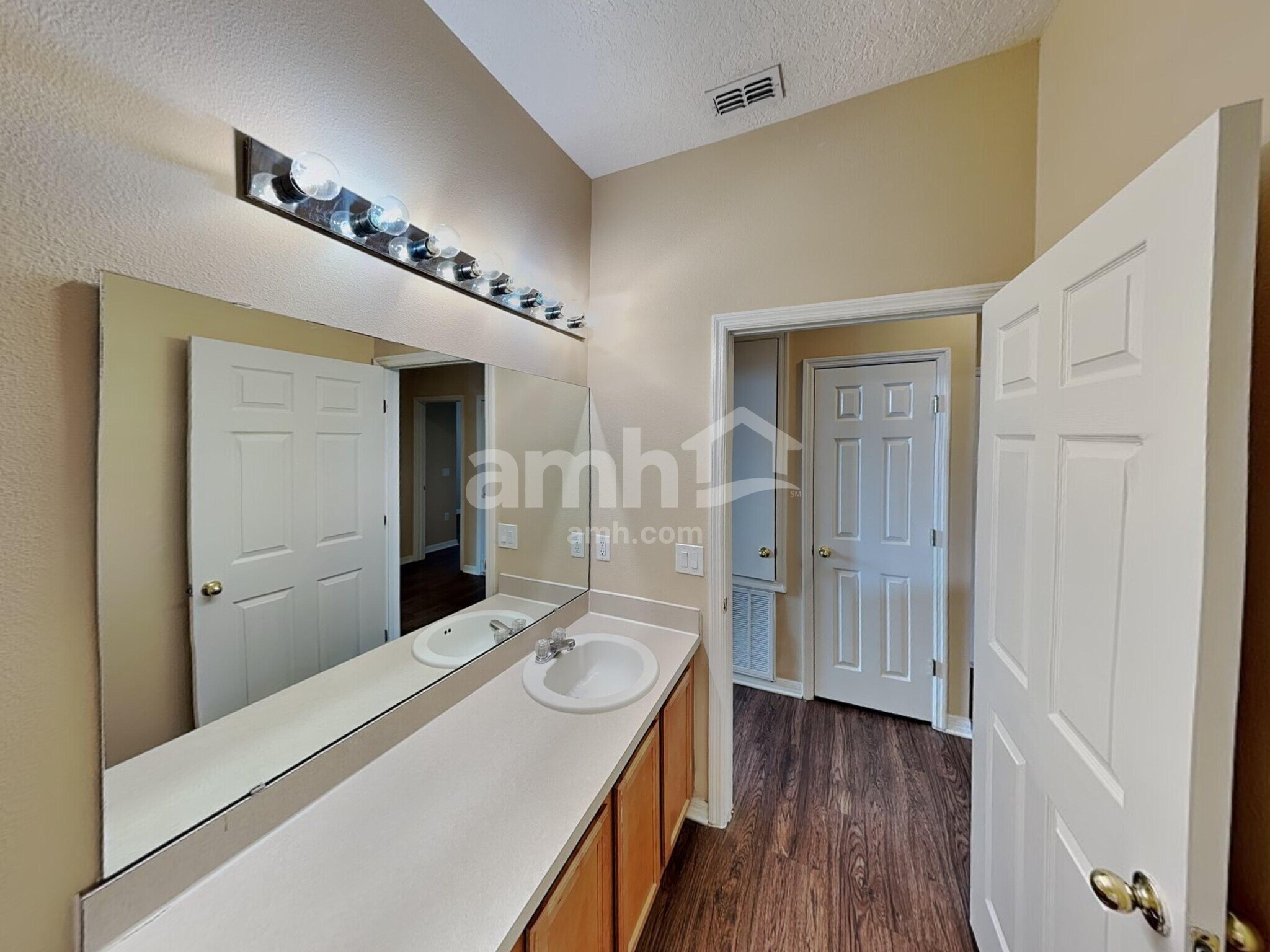 Building Photo - 1962 Kimlyn Cir