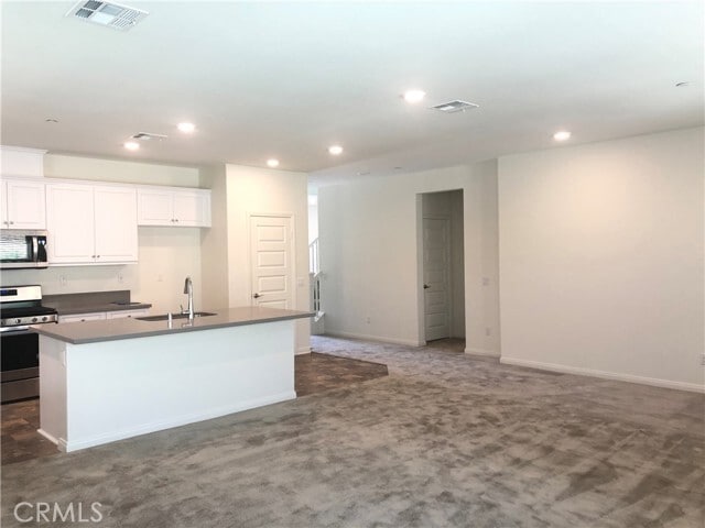 Building Photo - 2735 E Howlett Ln