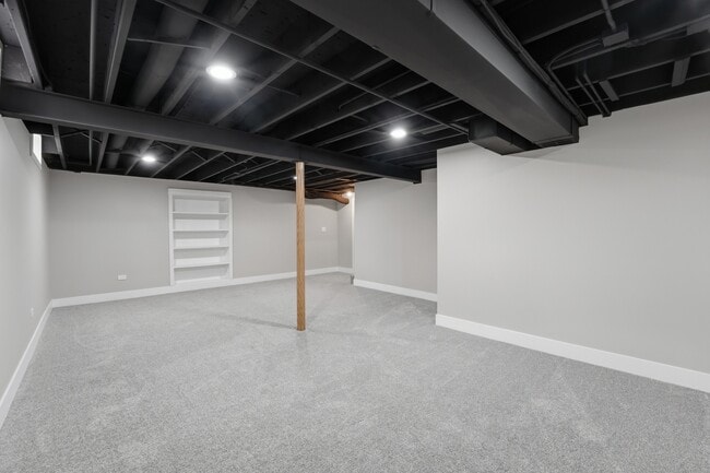 Building Photo - 4452 Burgundy Pl
