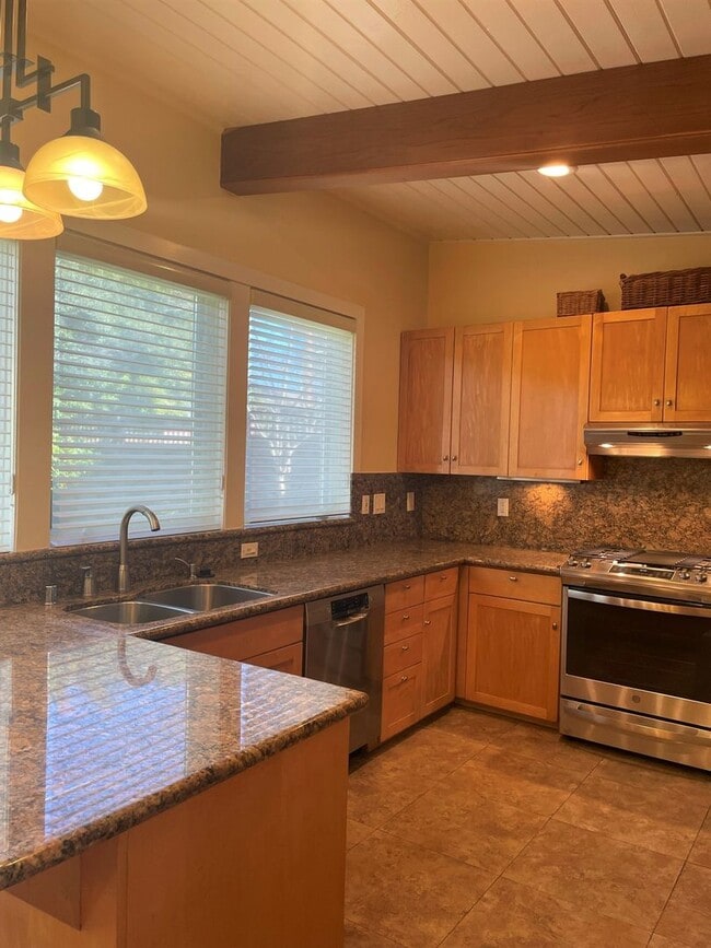 Building Photo - Serene, Executive 5 Bedroom 3 Bath Home with Private Front yard and Backyard - Palo Alto
