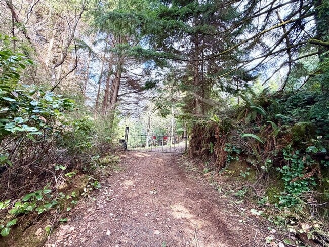 Building Photo - 70051 Stage Rd