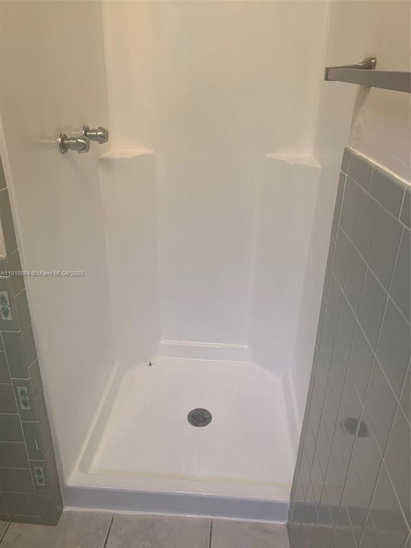 Building Photo - 514 Palermo Ave