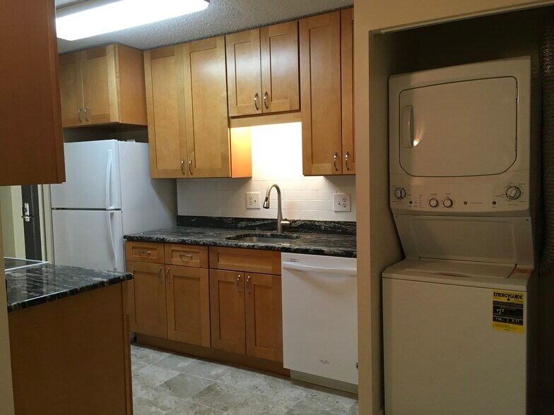 Kitchen - 5300 Columbia Pike