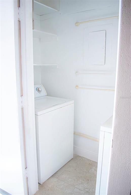 Building Photo - 5877 Windhover Dr