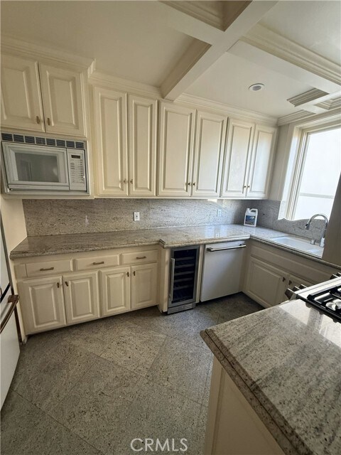 Building Photo - 1424 N Crescent Heights Blvd