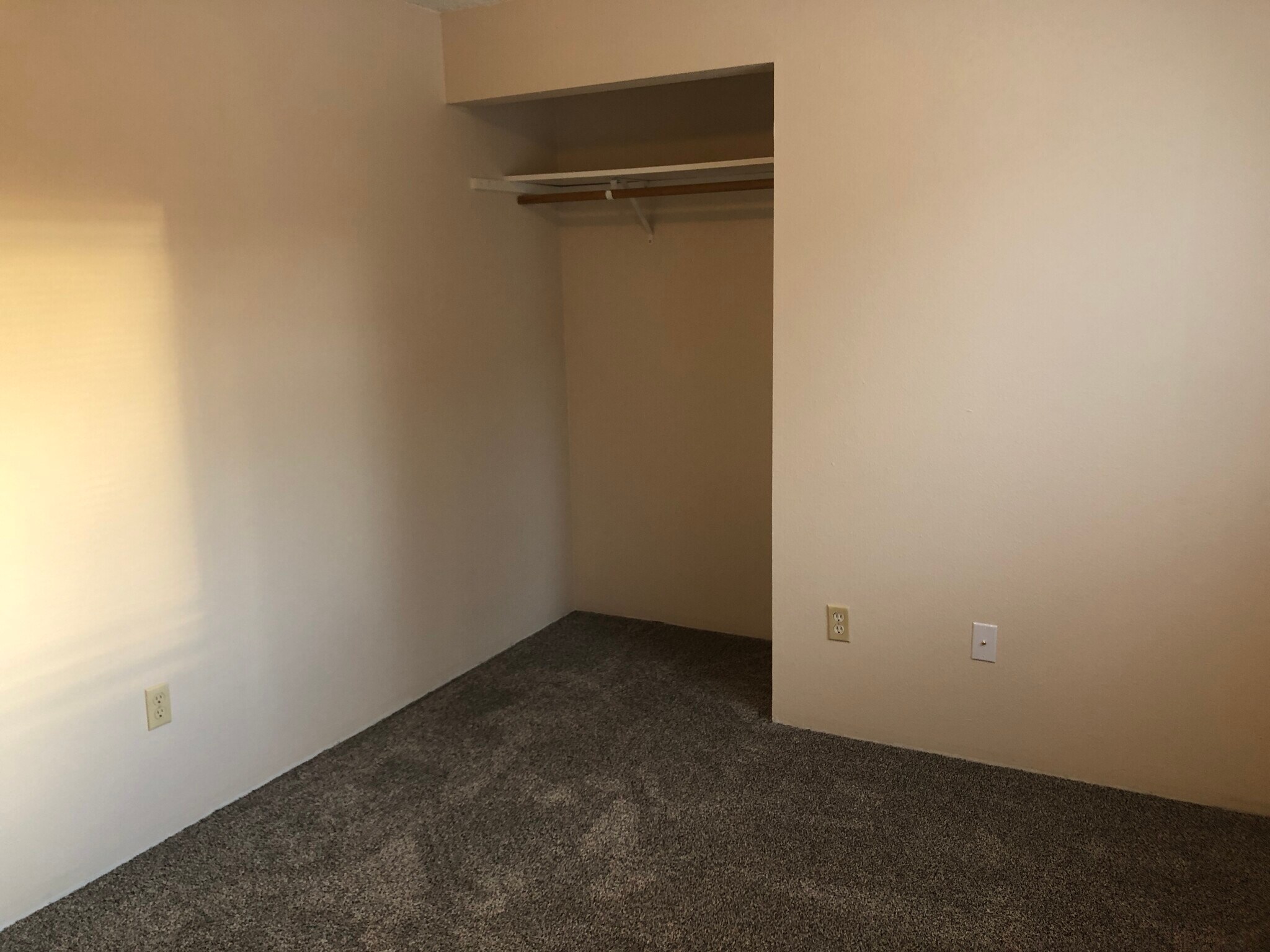 Building Photo - 500 NE Maiden Ln