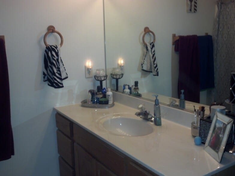 Building Photo - 3563 E Meadows Pl