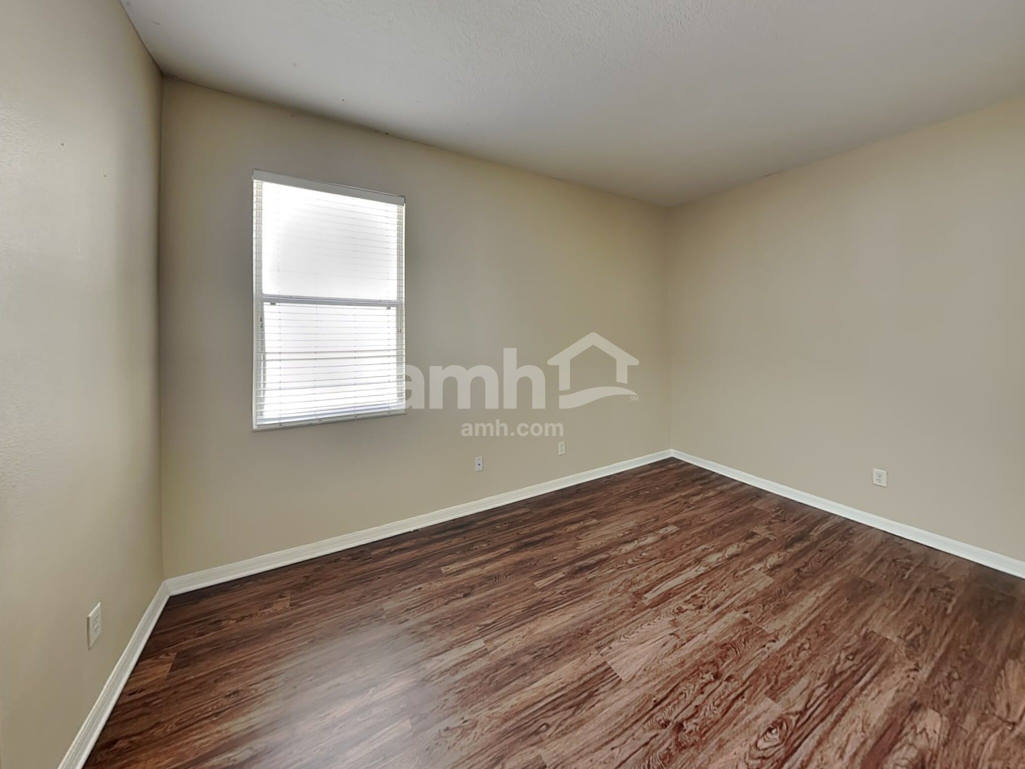 Building Photo - 517 Vicks Landing Dr