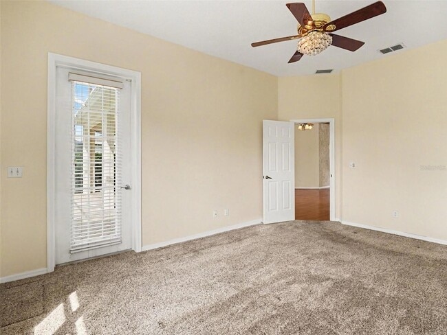 Building Photo - 4940 Thames Ln