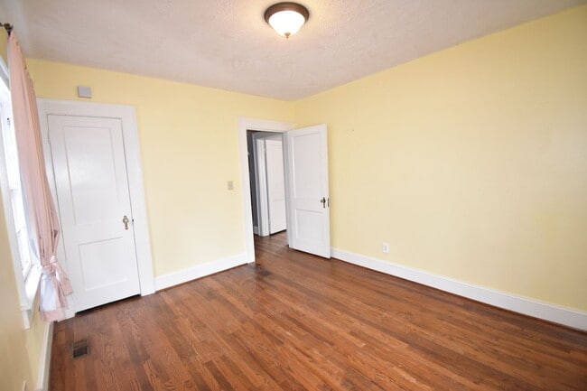 Building Photo - Coming Soon~3 Bedroom and 2 Bath Home- Bonus Room (Pets Considered)