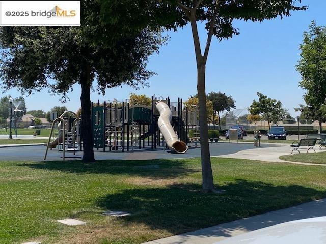 Building Photo - 17187 Atlantic Oak Ln