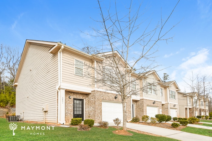 Building Photo - 3263 Pennington Dr