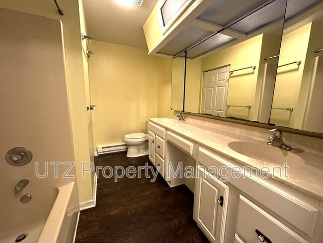 Building Photo - 4234 Hanover Pike