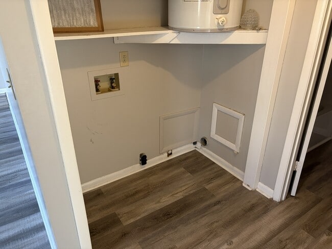 Building Photo - 13928 Hurstland Dr SW