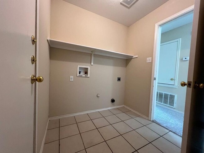 Building Photo - 209 Katy B Ln
