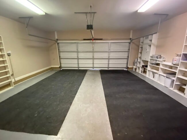 Building Photo - 4207 Broughton St