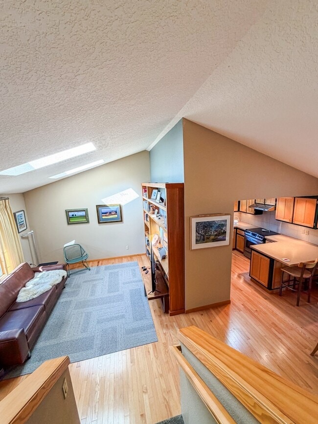 Building Photo - 2905 NE 26th St