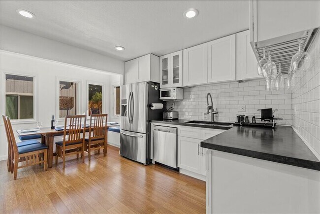 Building Photo - 47 Geysers Rd