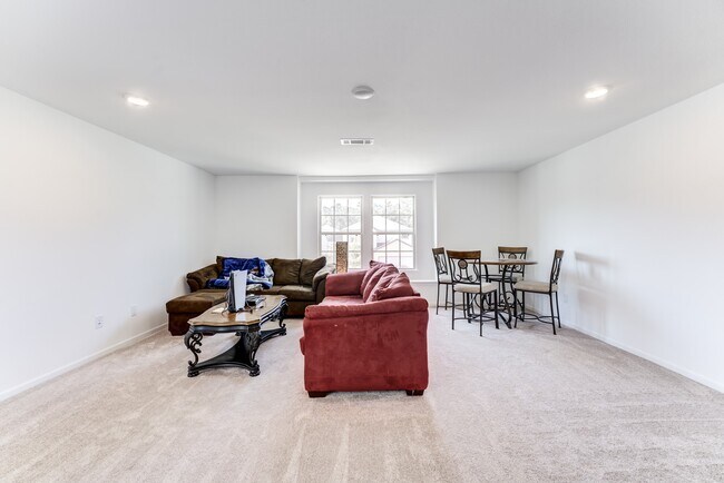 Building Photo - 338 Shady Cedar Hl Ln