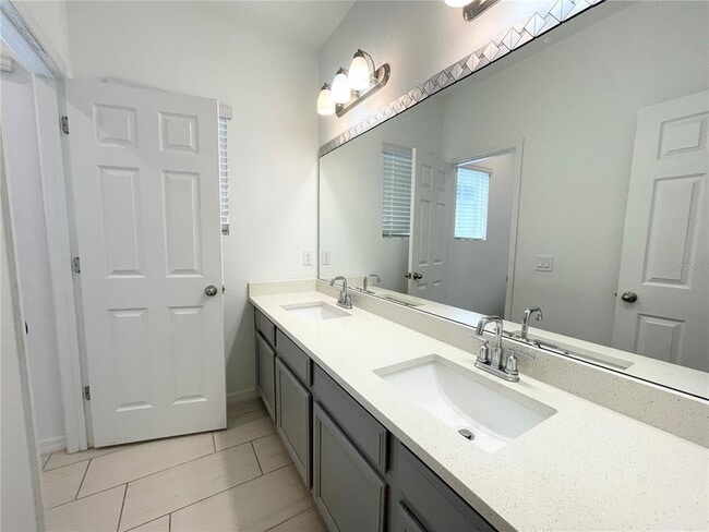 Building Photo - 15060 Willow Arbor Cir