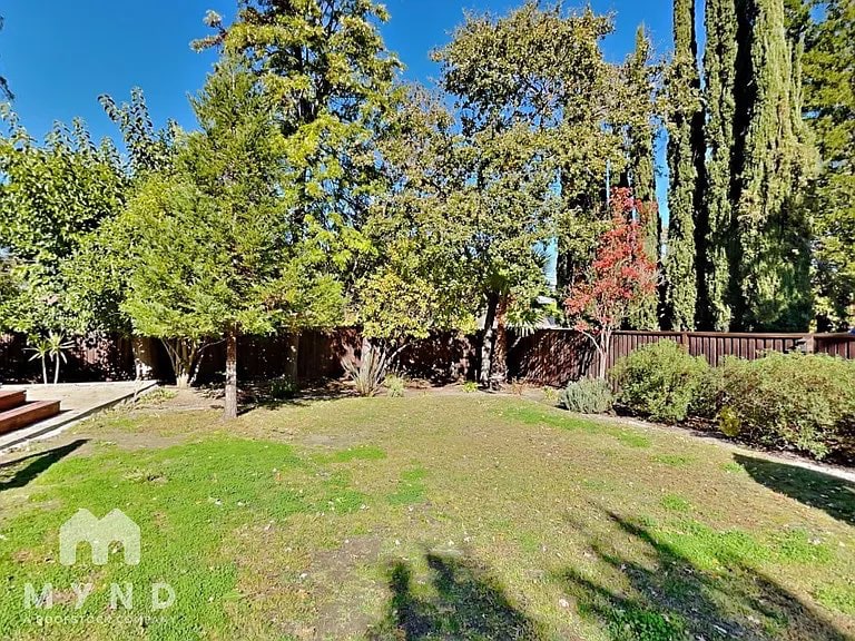 Primary Photo - 990 Tera Ct