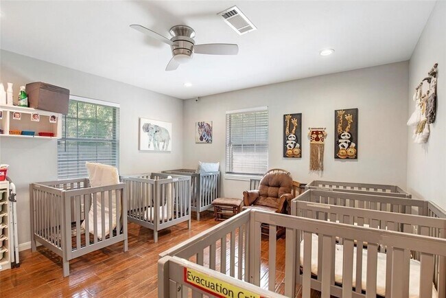 Building Photo - 5302 Treaschwig Rd