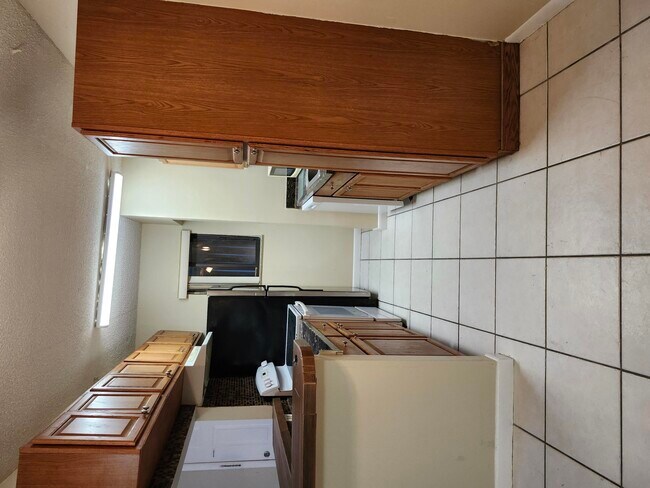 Building Photo - 545 Trace Cir