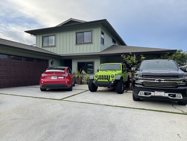 Primary Photo - 1052 Kahili Pl