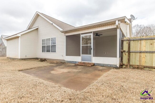 Building Photo - 462 Falkirk Dr