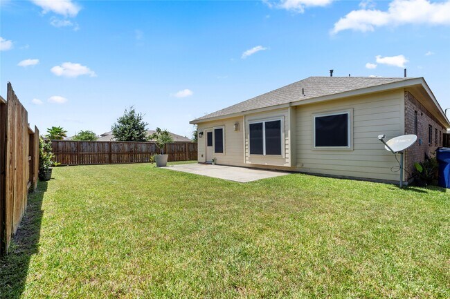 Building Photo - 12725 Pirate Bend Dr