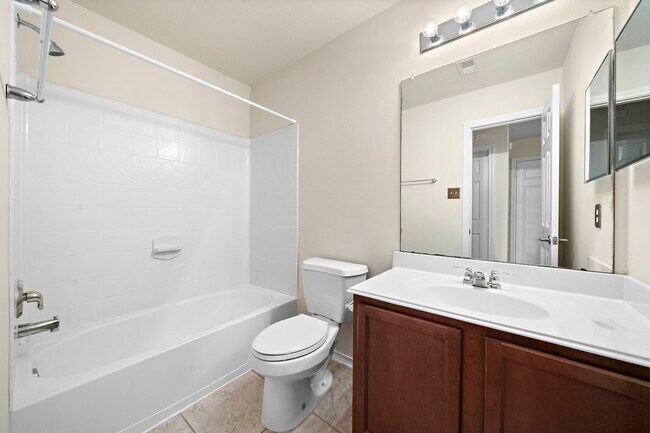 Building Photo - 3315 Victorian Manor Ln