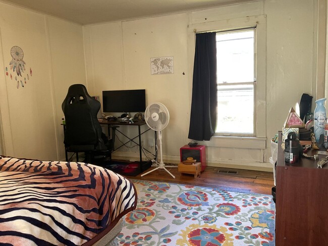 Building Photo - 1306 S Grant St