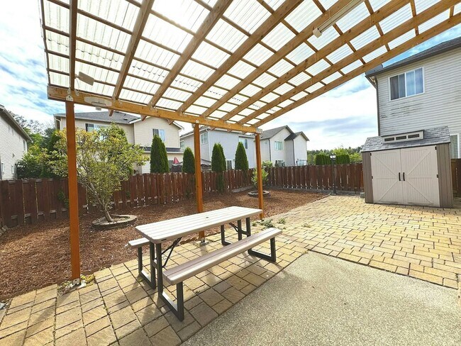 Building Photo - 1752 42nd St NE