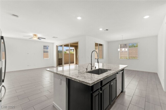 Building Photo - 767 Tallgrass St
