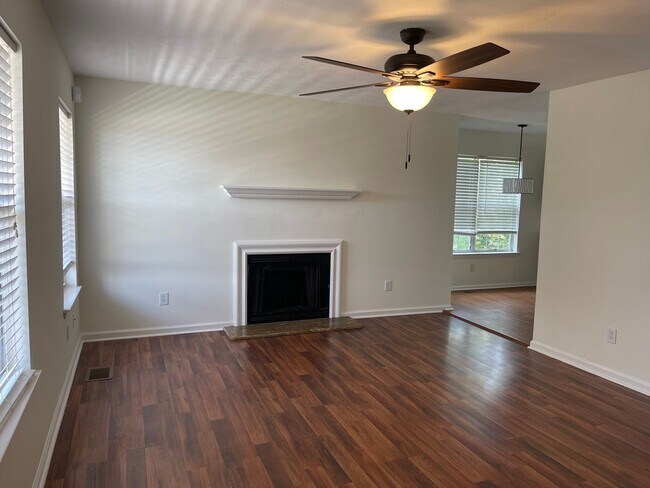Building Photo - Single Family Home West Nashville Croleywood