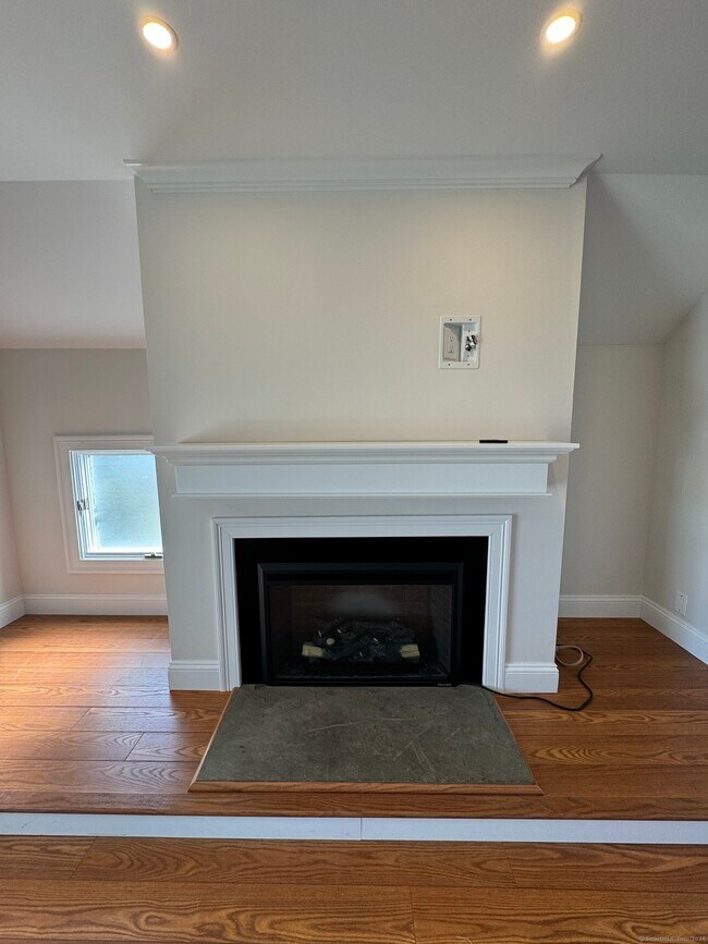 Building Photo - 11 River Colony