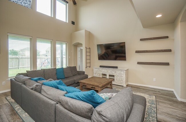 Building Photo - 9506 Bonbrook Bend Ln