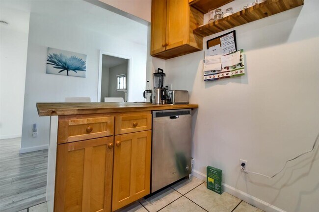 Building Photo - 2775-2777 E.21st Street