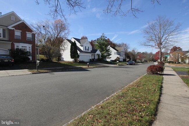 Building Photo - 92 Harvard Cir