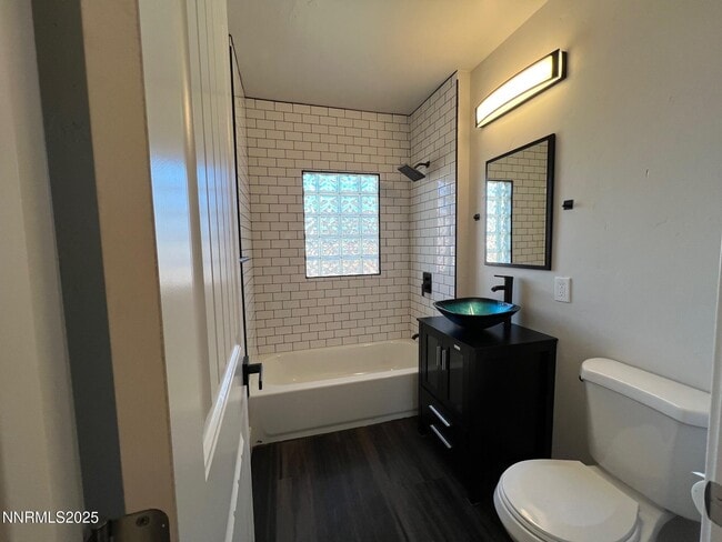 Building Photo - 618 Spokane St