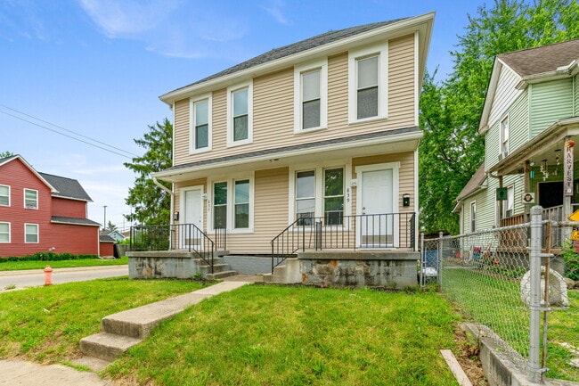 Building Photo - 837 Campbell Ave