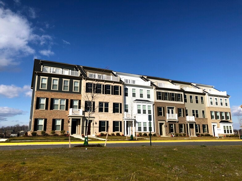 Building Photo - 17109 Branched Oak Rd