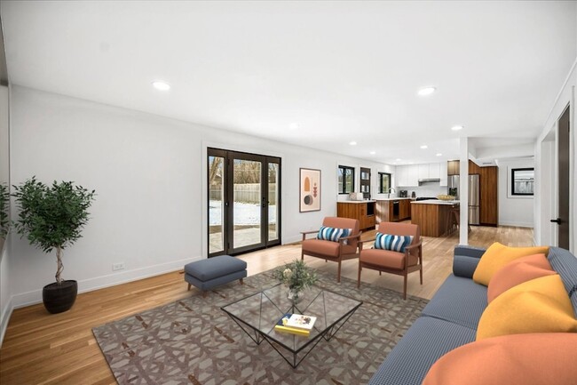 Building Photo - 626 Barberry Rd