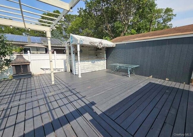 Building Photo - 143 N Summit Ave