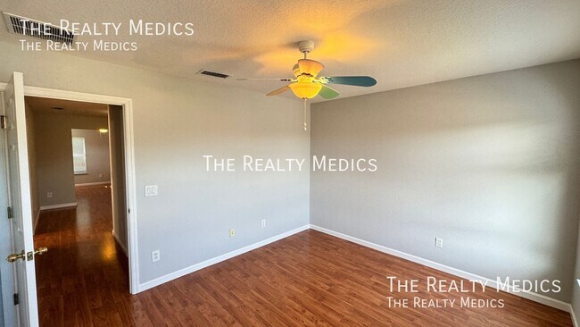 Building Photo - 626 Fern Lake Dr