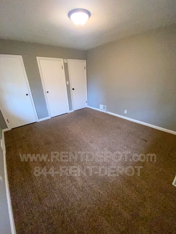 Building Photo - 112 S Lincoln Park Dr