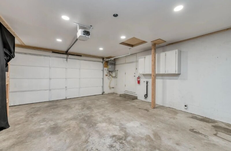 Building Photo - 5641 E Austin Way