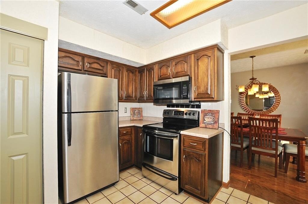 Building Photo - 9339 Embers Way