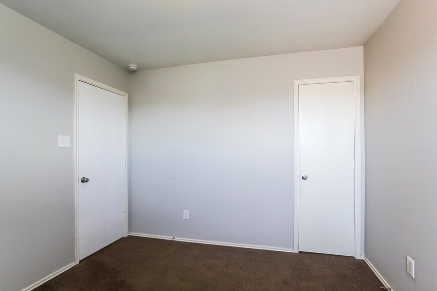 Building Photo - 21243 Linden House Ct